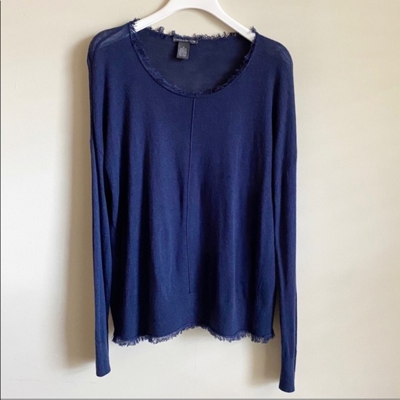 Chelsea & Theodore Tops - Chelsea & Theodore Raw Hem Blue Size M